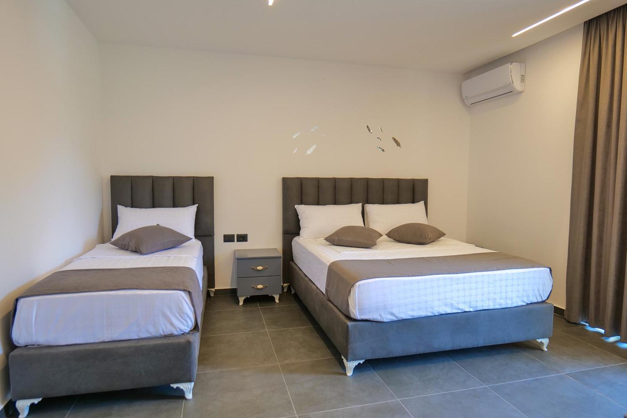 Hotel Celaj Vlore Ngoại thất bức ảnh